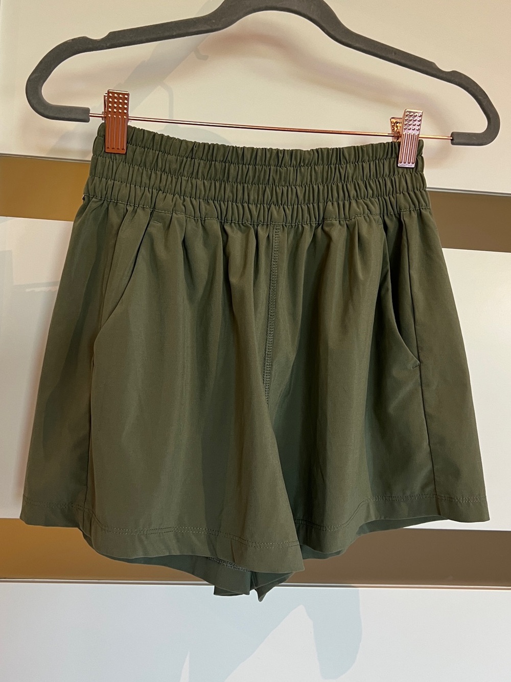 VUORI Villa Short Women's Lightweight Shorts Green (Army Pistachio) XL